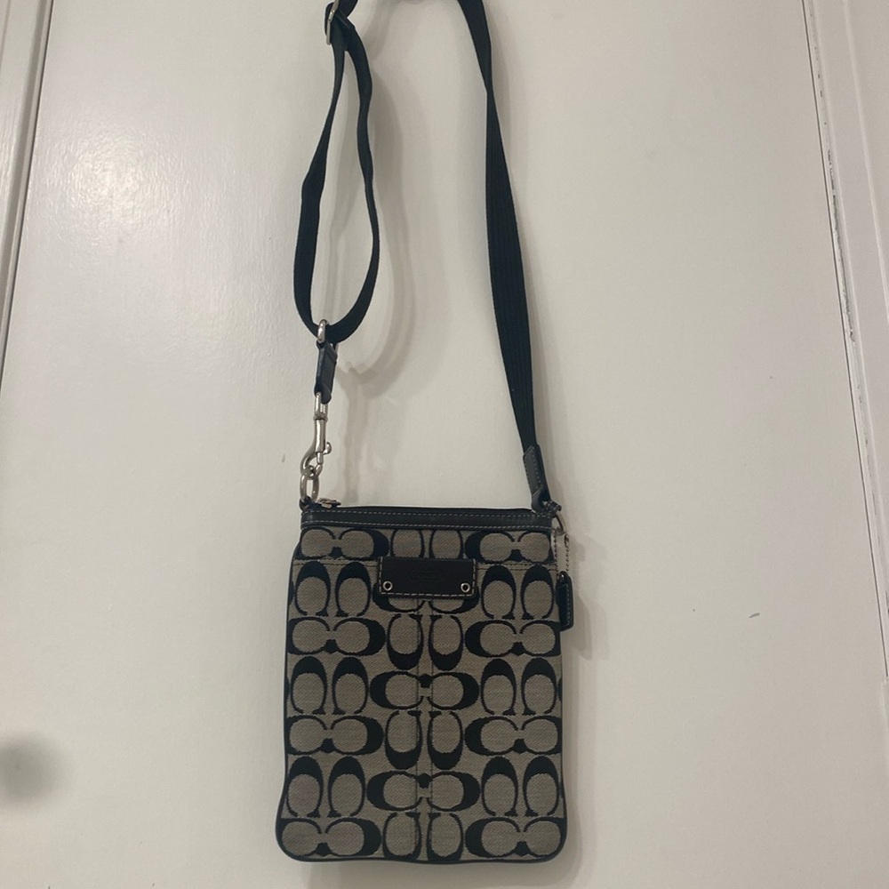 coach purse with wallet included